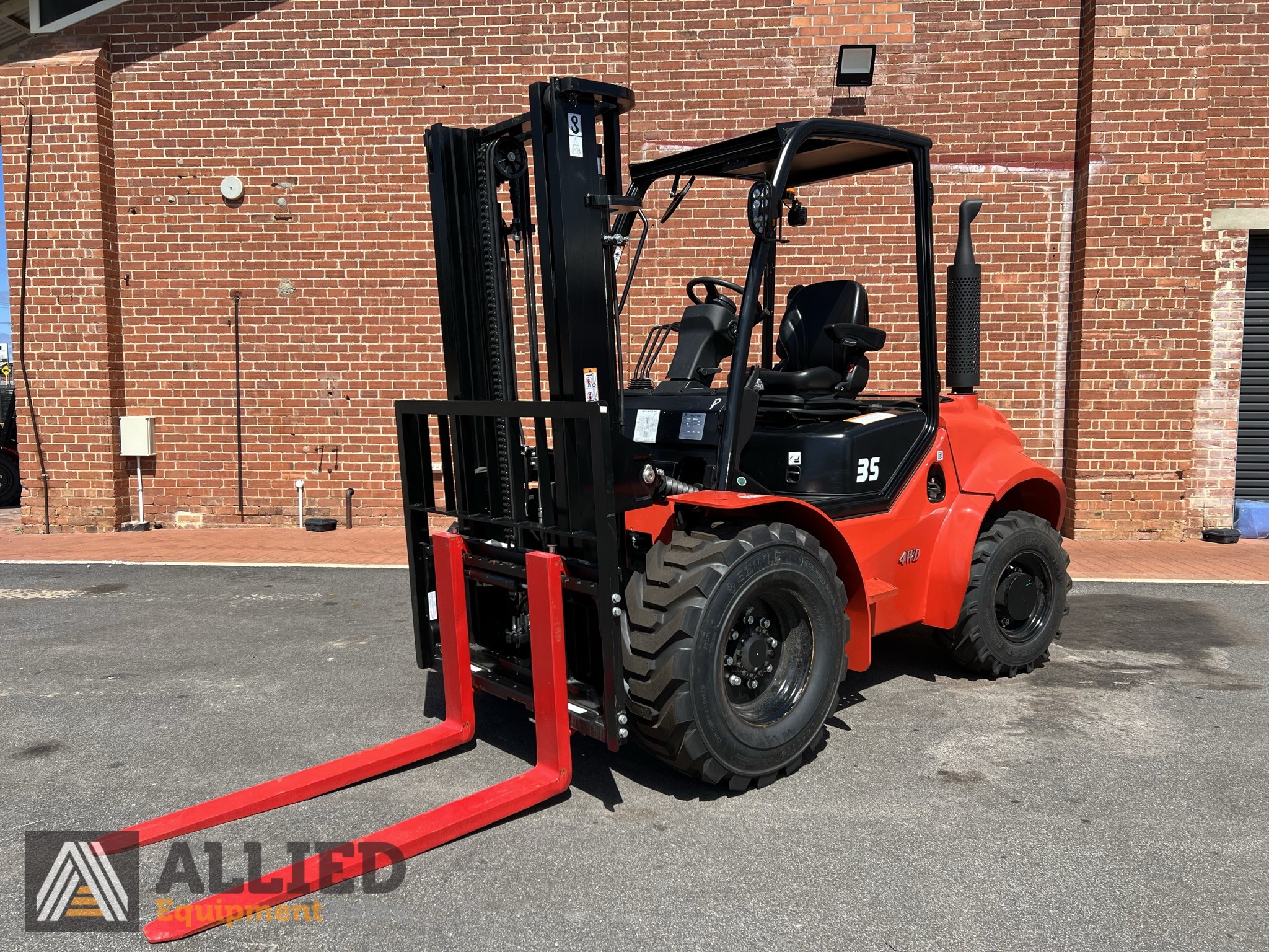 2022 REDLIFT CPCD35-XW33C-RT4 DIESEL ROUGH TERRAIN FORKLIFT