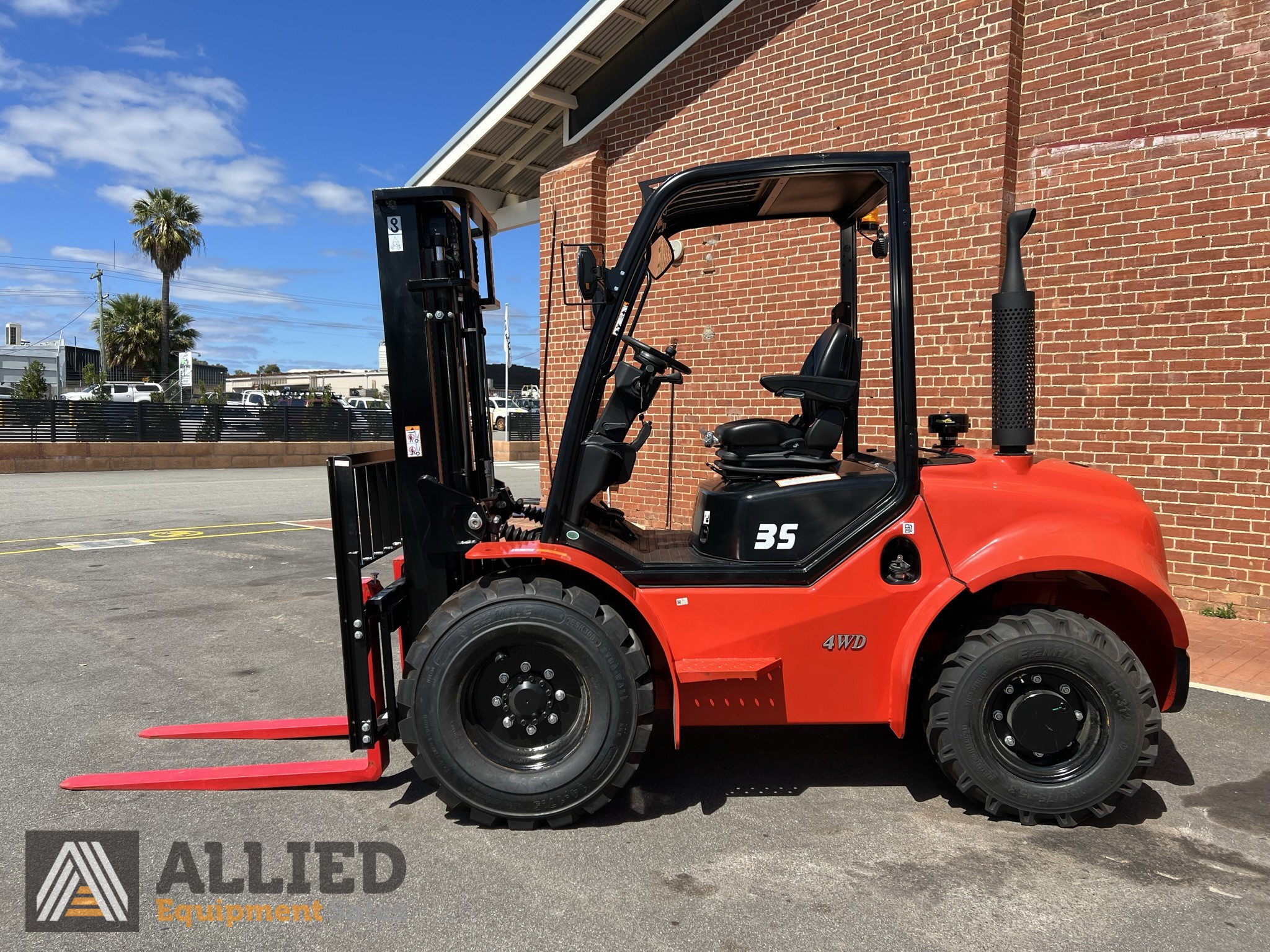 2022 REDLIFT CPCD35-XW33C-RT4 DIESEL ROUGH TERRAIN FORKLIFT
