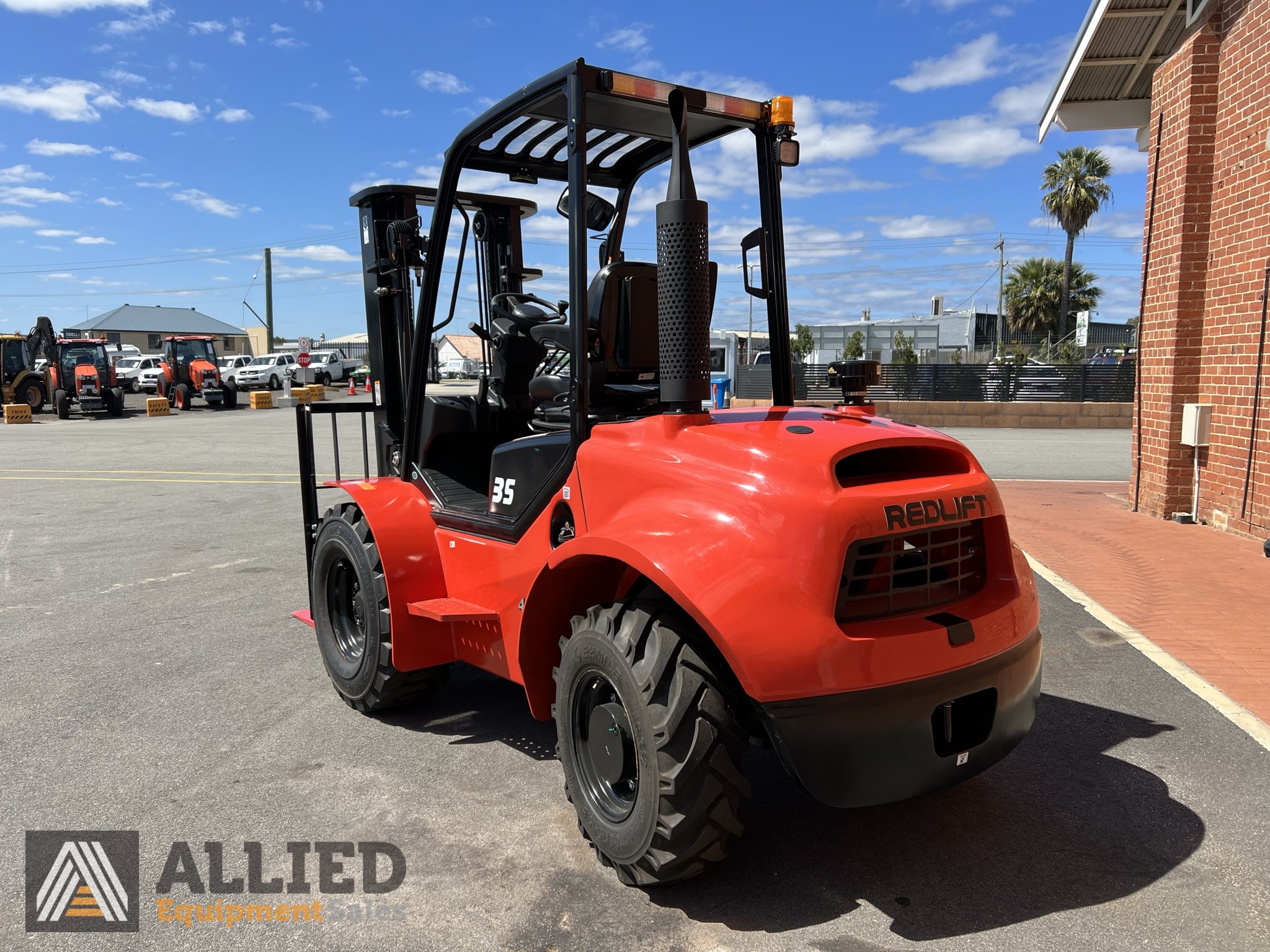 2022 REDLIFT CPCD35-XW33C-RT4 DIESEL ROUGH TERRAIN FORKLIFT