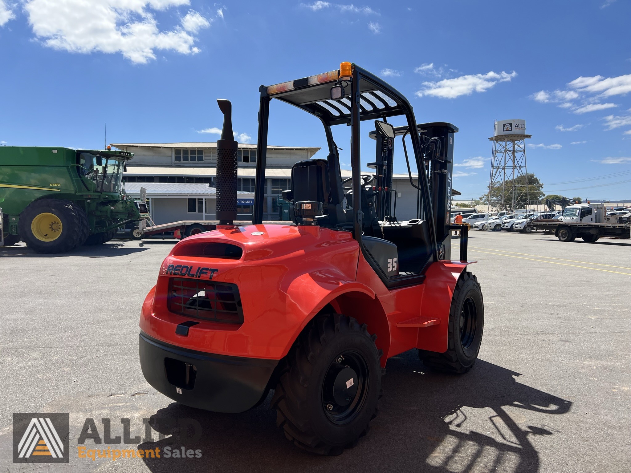 2022 REDLIFT CPCD35-XW33C-RT4 DIESEL ROUGH TERRAIN FORKLIFT