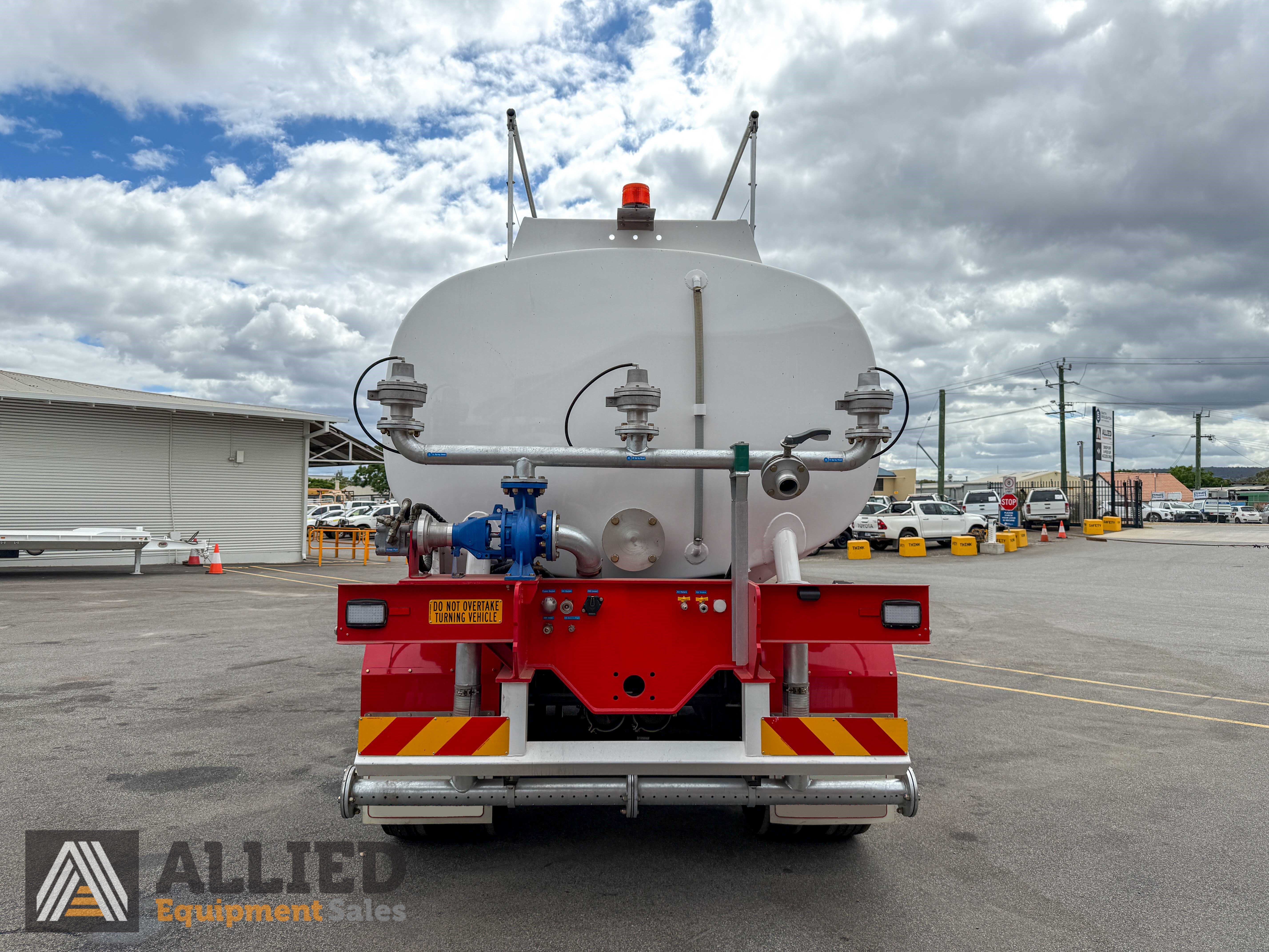 NEW 2025 JAMIESON TRI AXLE WATER TANKER TRAILER