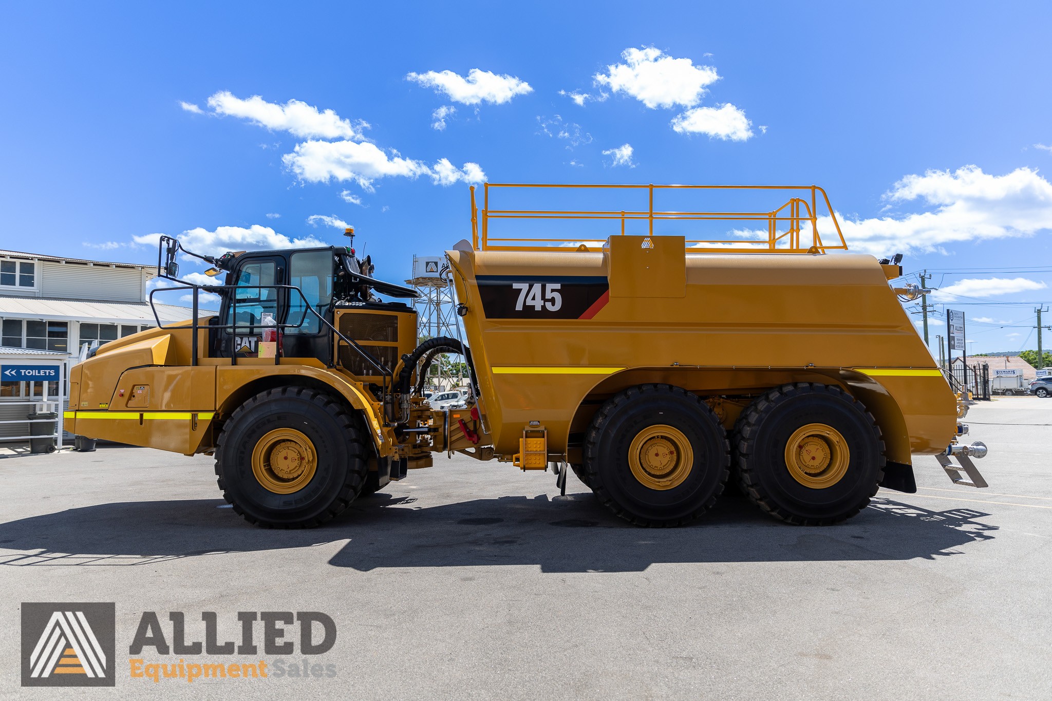 CATERPILLAR 745 ARTICULATED WATER CART C/W NEW BWF WATER MODULE