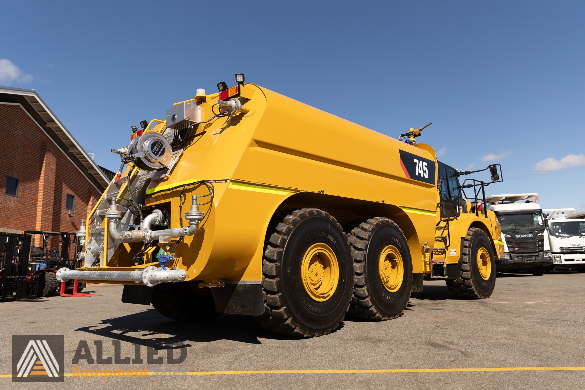 CATERPILLAR 745 ARTICULATED WATER CART C/W NEW BWF WATER MODULE