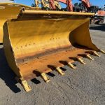 GP BUCKET WITH TEETH TO SUIT A CAT 966/972 WHEEL LOADER