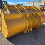 GP BUCKET WITH TEETH TO SUIT A CAT 966/972 WHEEL LOADER