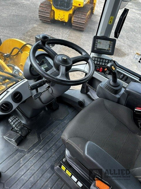 2022 CATERPILLAR 938K WHEEL LOADER