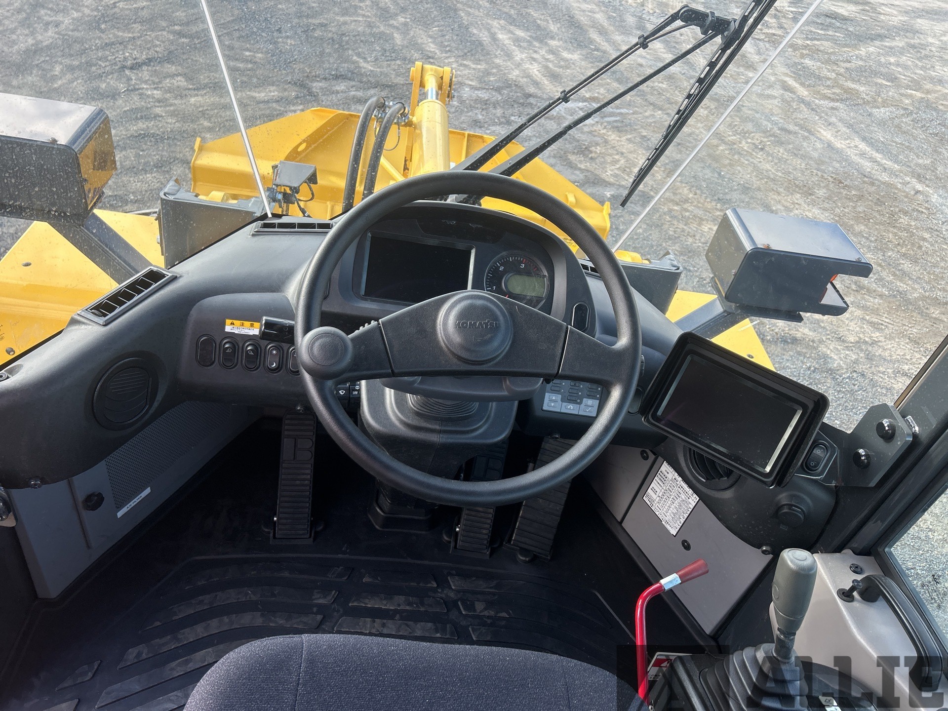 2023 KOMATSU WA100-8 WHEEL LOADER