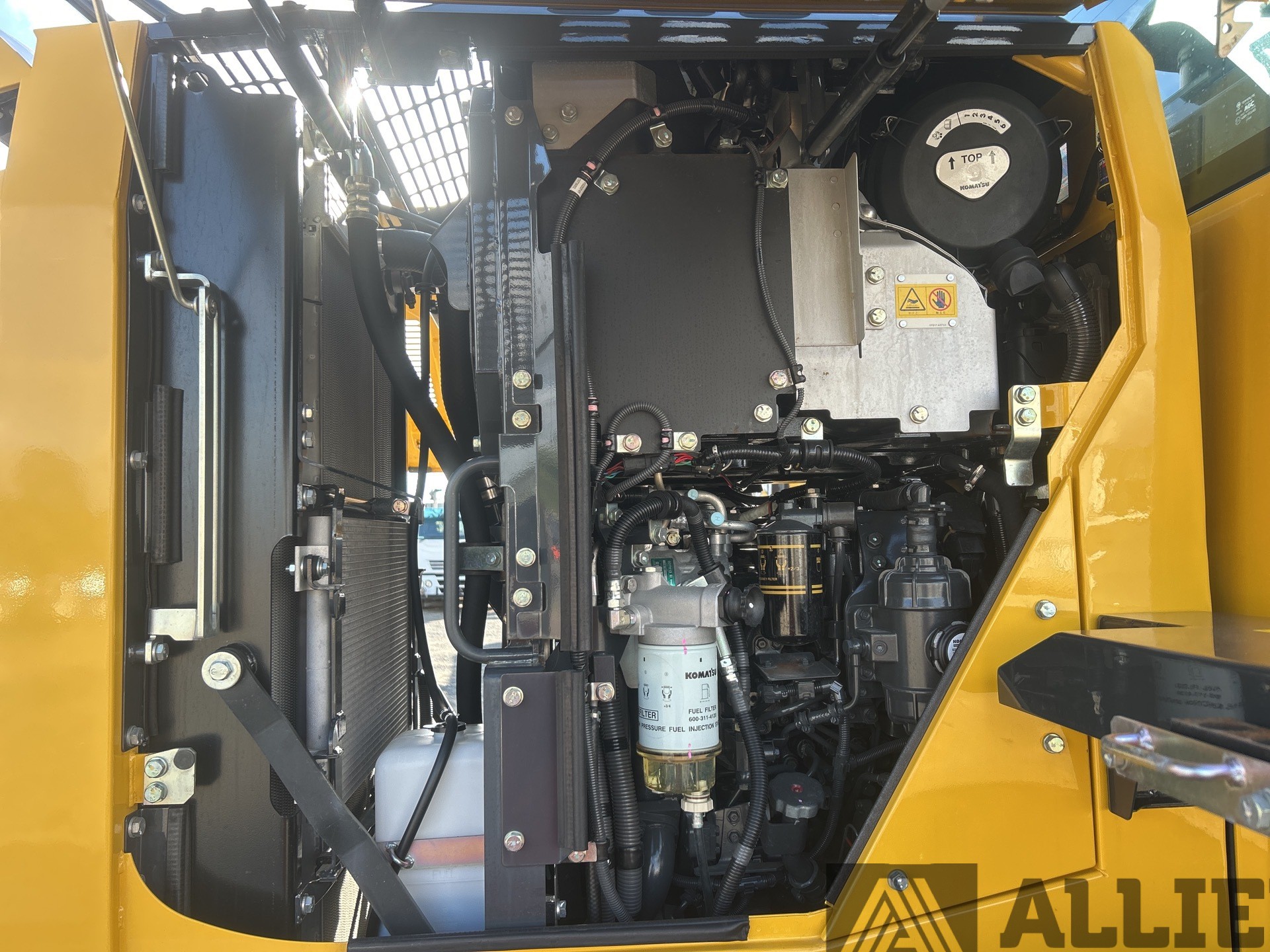 2023 KOMATSU WA100-8 WHEEL LOADER
