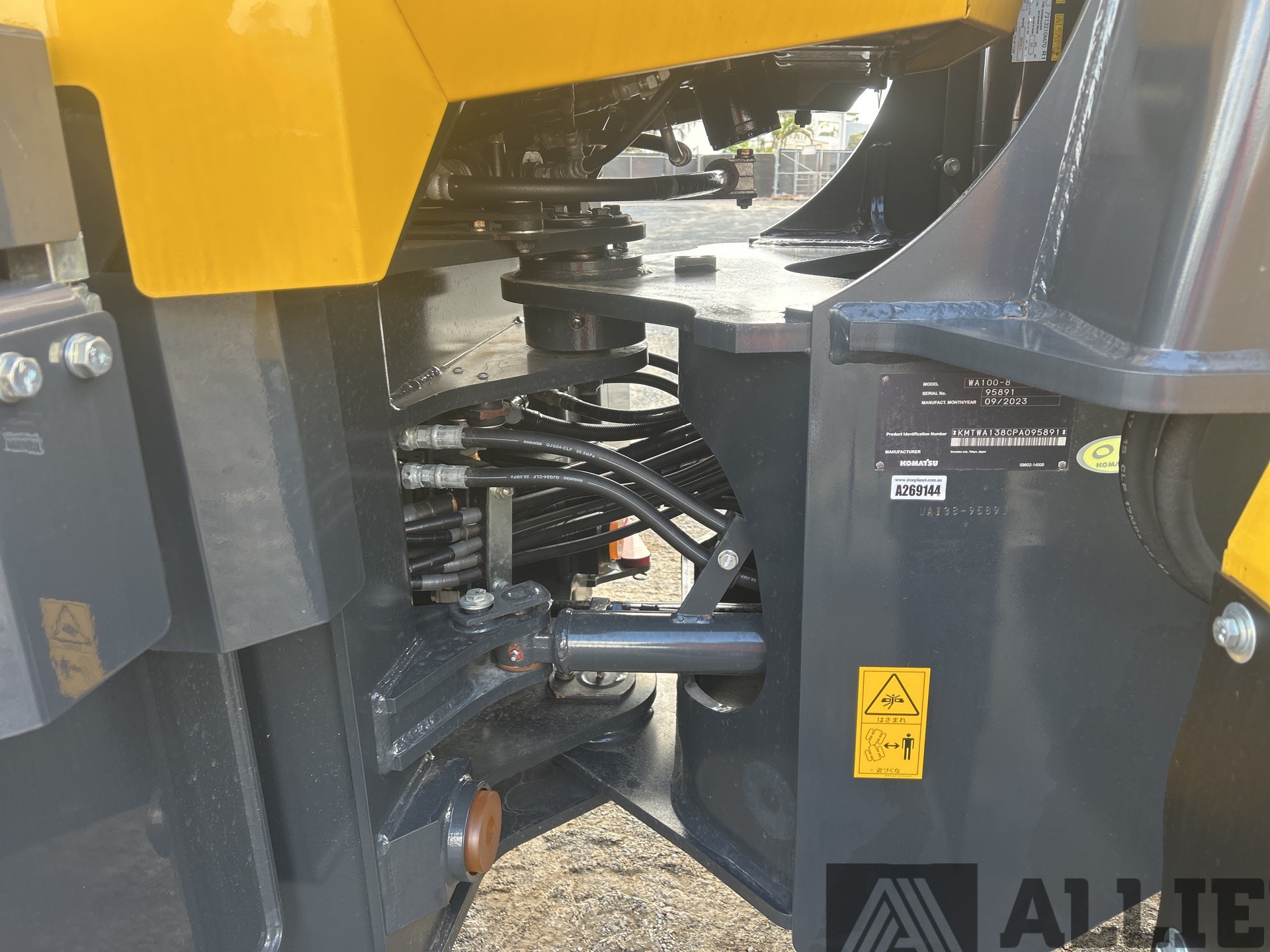 2023 KOMATSU WA100-8 WHEEL LOADER