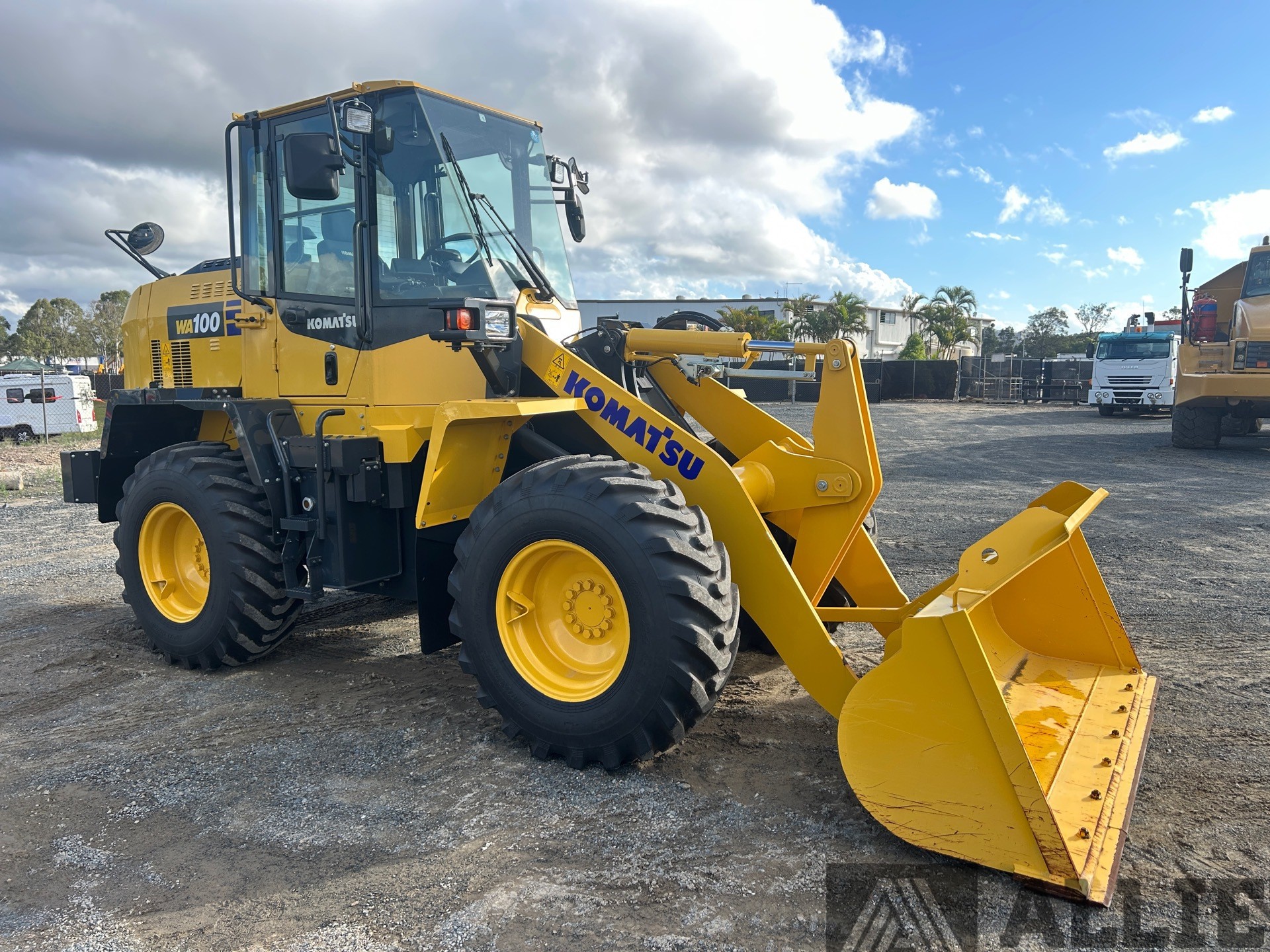 2023 KOMATSU WA100-8 WHEEL LOADER
