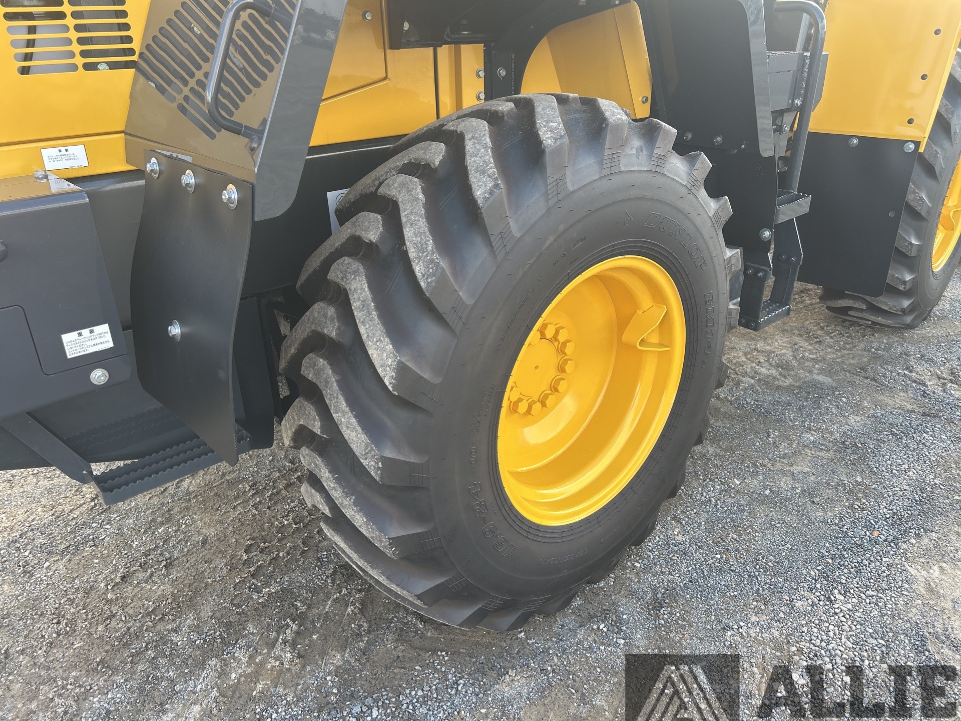 2023 KOMATSU WA100-8 WHEEL LOADER