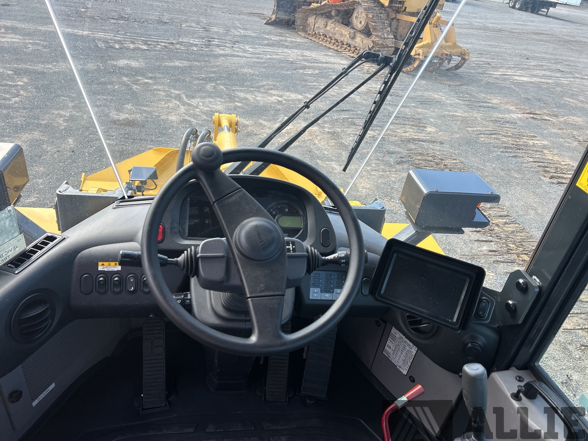 2023 KOMATSU WA100-8 WHEEL LOADER