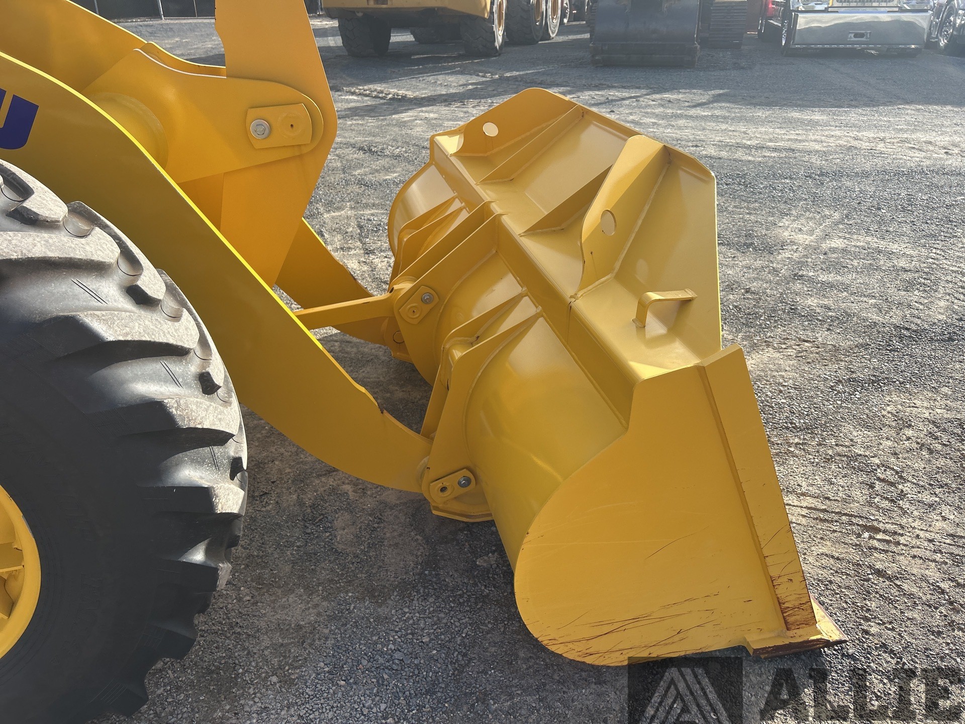 2023 KOMATSU WA100-8 WHEEL LOADER