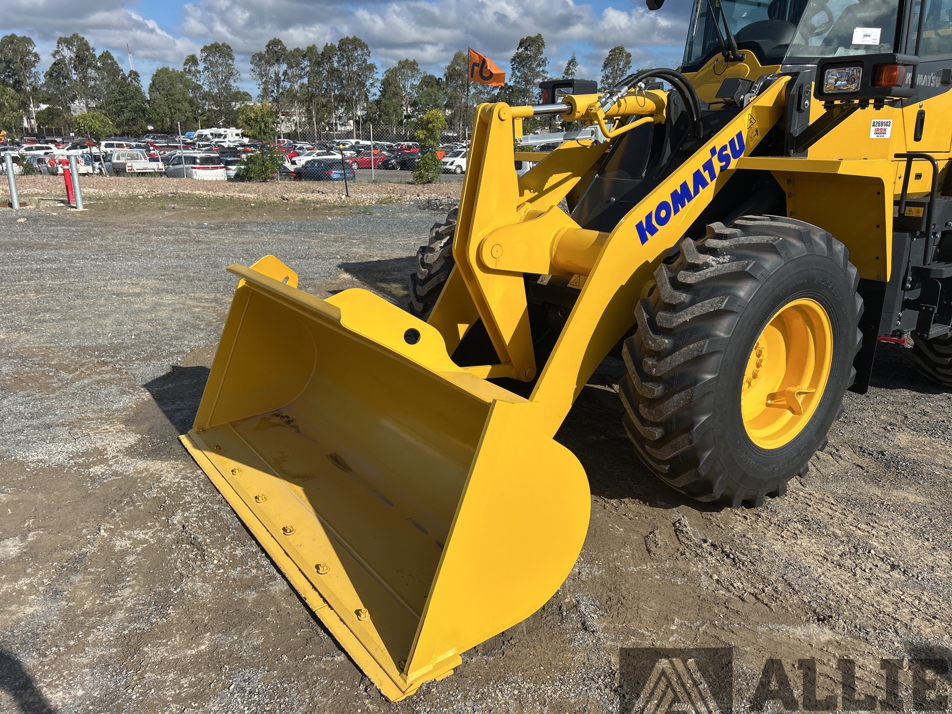 2023 KOMATSU WA100-8 WHEEL LOADER
