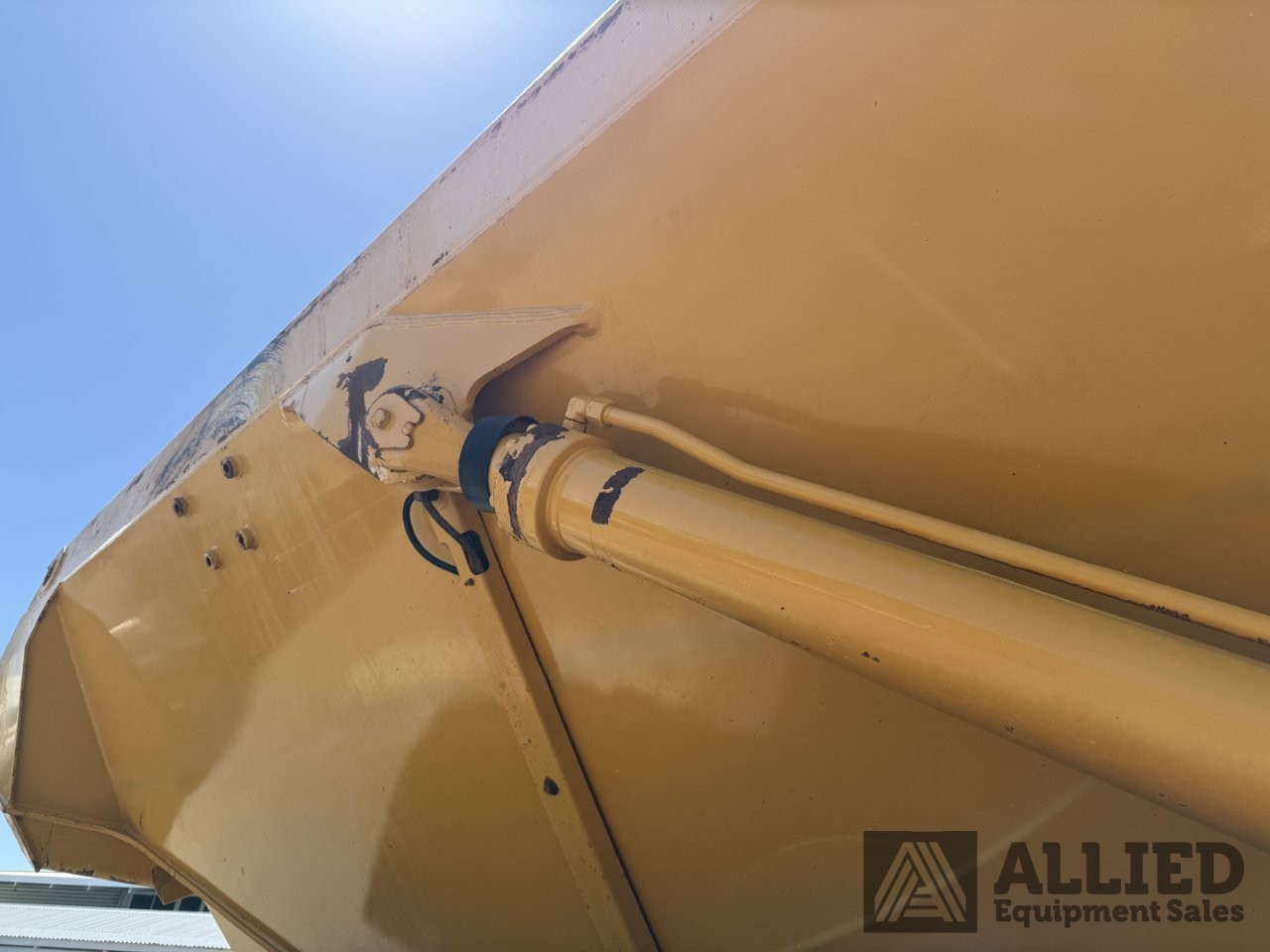 2017 BELL B40E ARTICULATED DUMP TRUCK