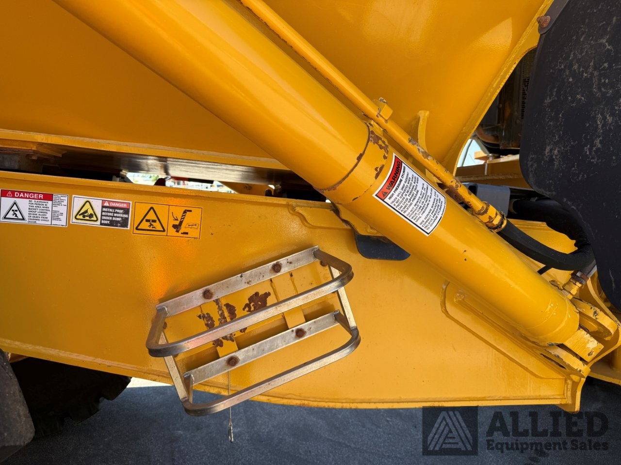 2017 BELL B40E ARTICULATED DUMP TRUCK