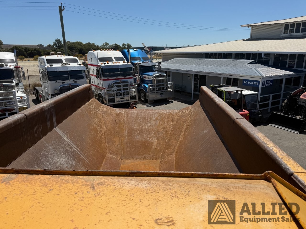 2017 BELL B40E ARTICULATED DUMP TRUCK
