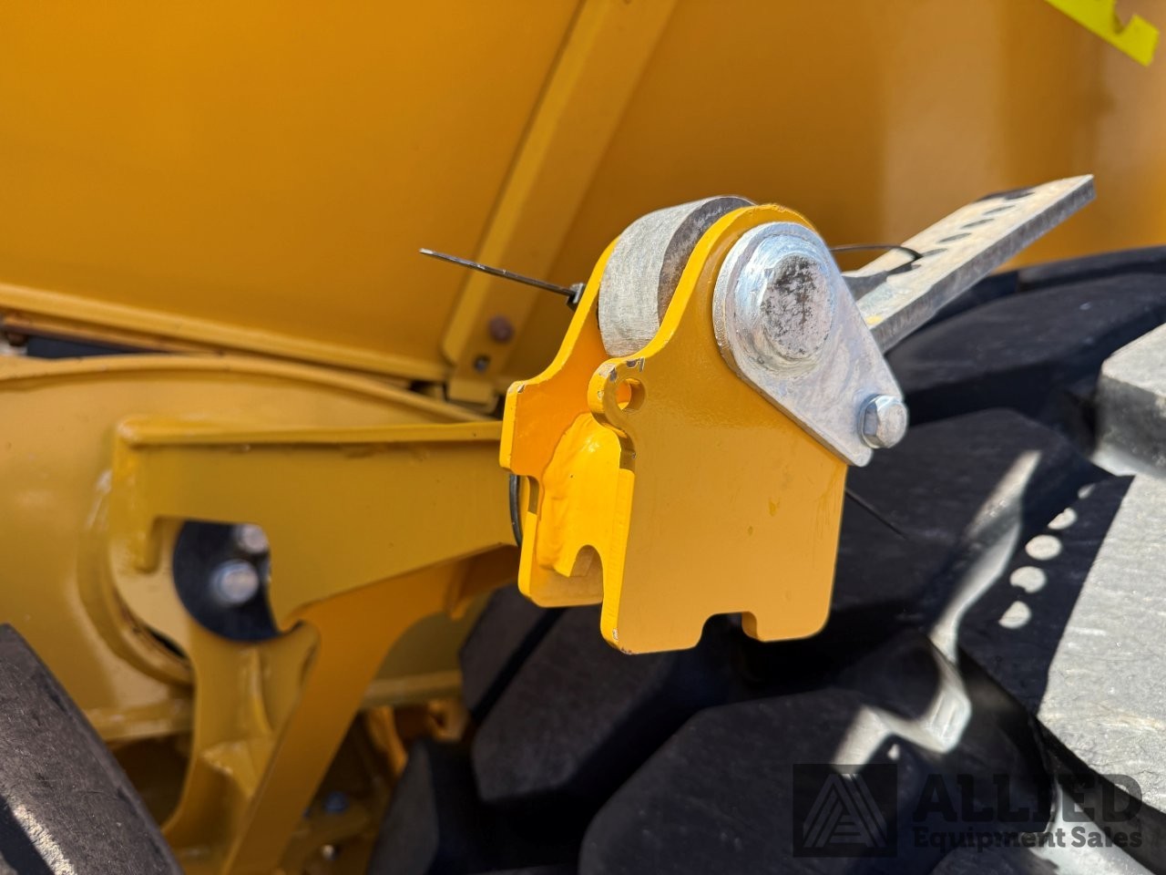 2017 BELL B40E ARTICULATED DUMP TRUCK