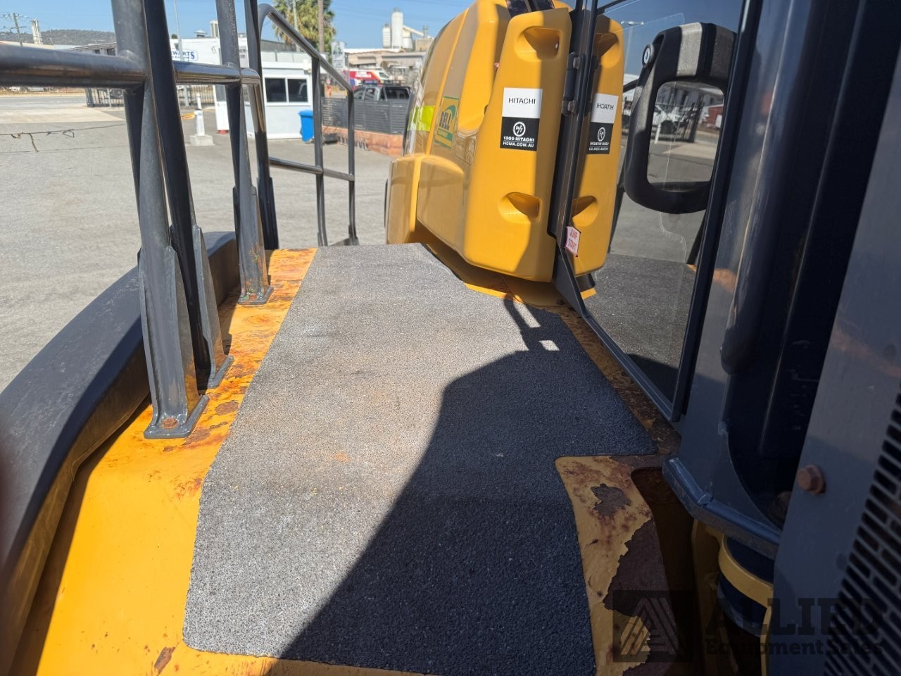 2017 BELL B40E ARTICULATED DUMP TRUCK