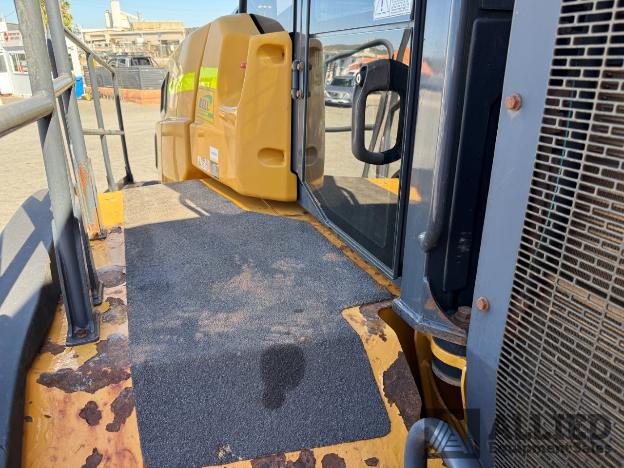 2017 BELL B40E ARTICULATED DUMP TRUCK