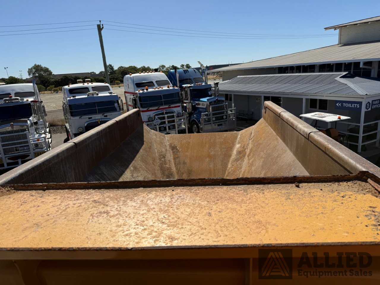 2017 BELL B40E ARTICULATED DUMP TRUCK