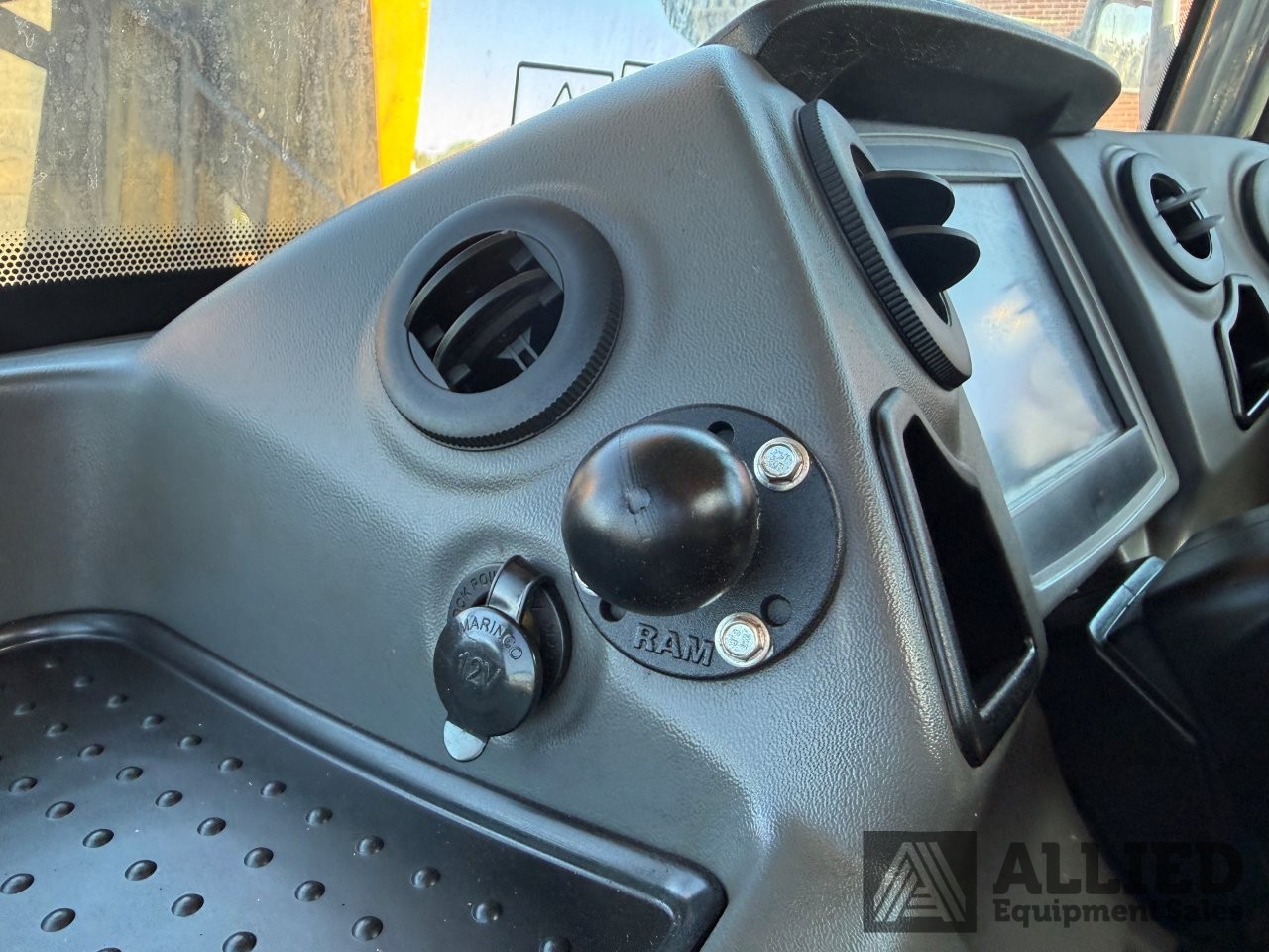 2017 BELL B40E ARTICULATED DUMP TRUCK