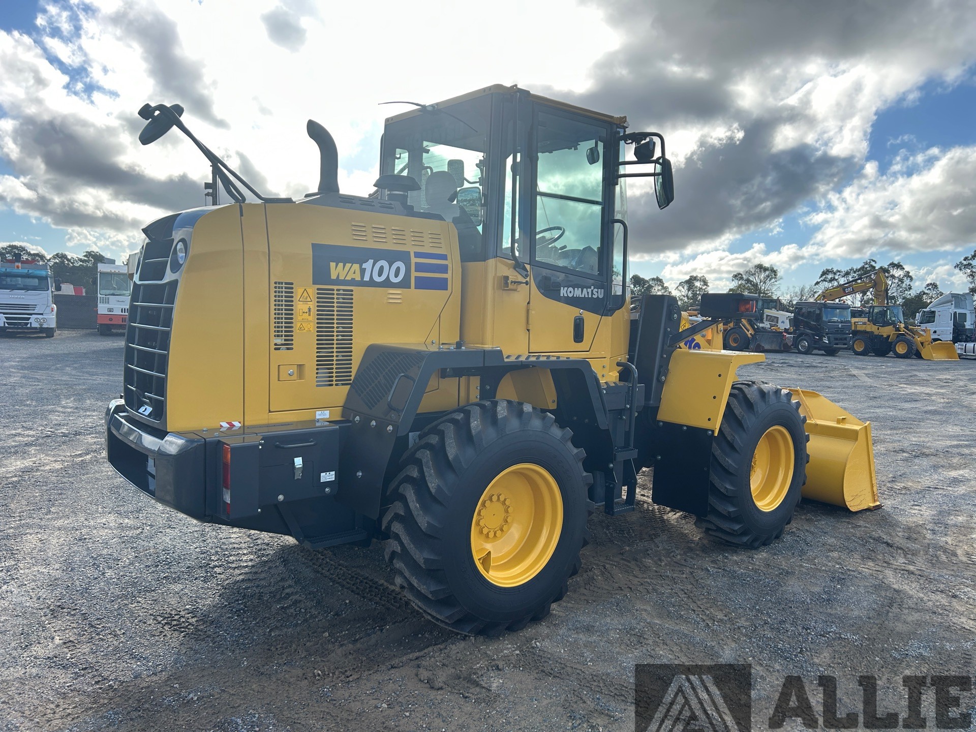 2023 KOMATSU WA100-8 WHEEL LOADER