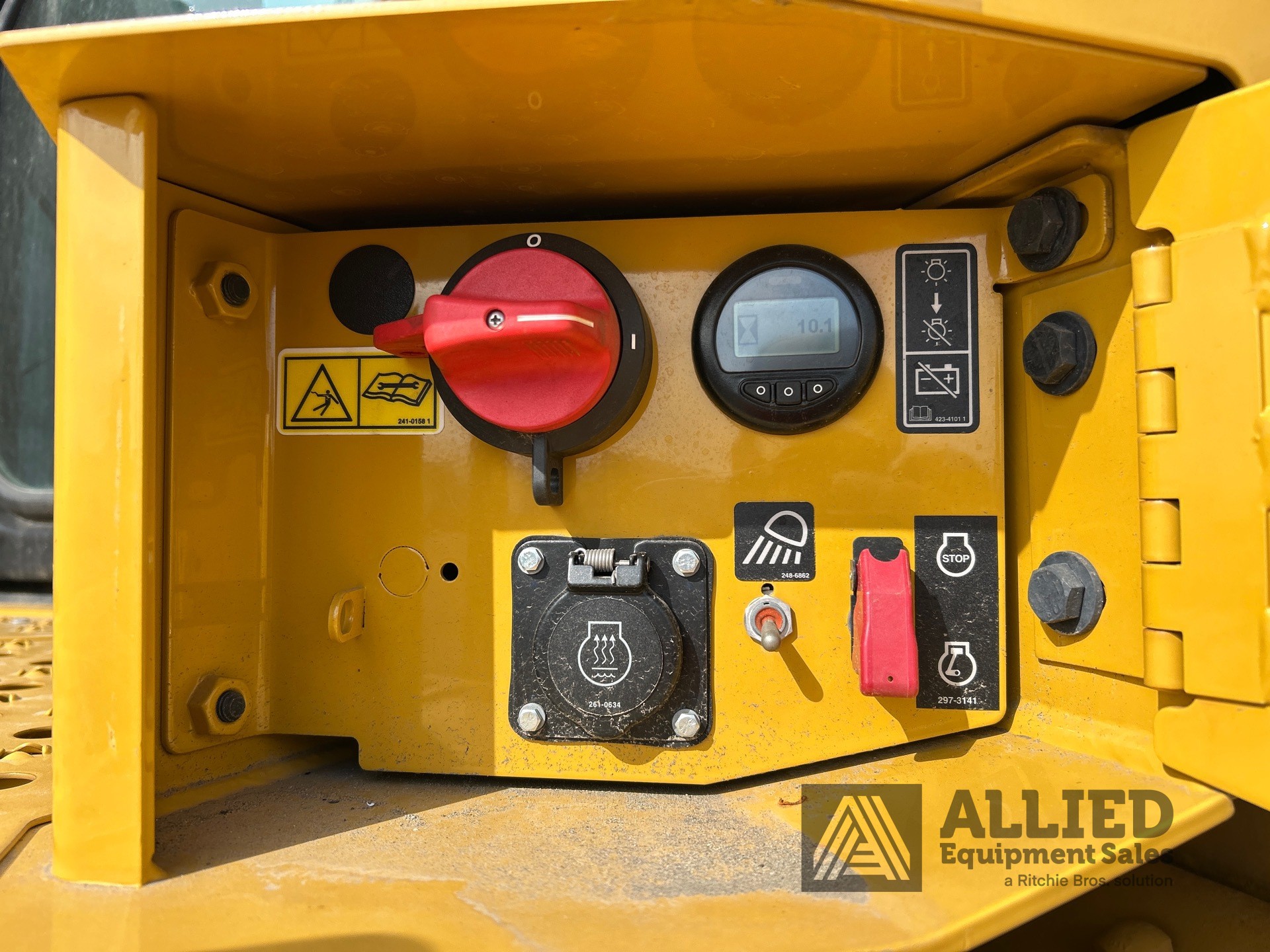 2023 CATERPILLAR D6 DOZER (TRACK TYPE TRACTOR)