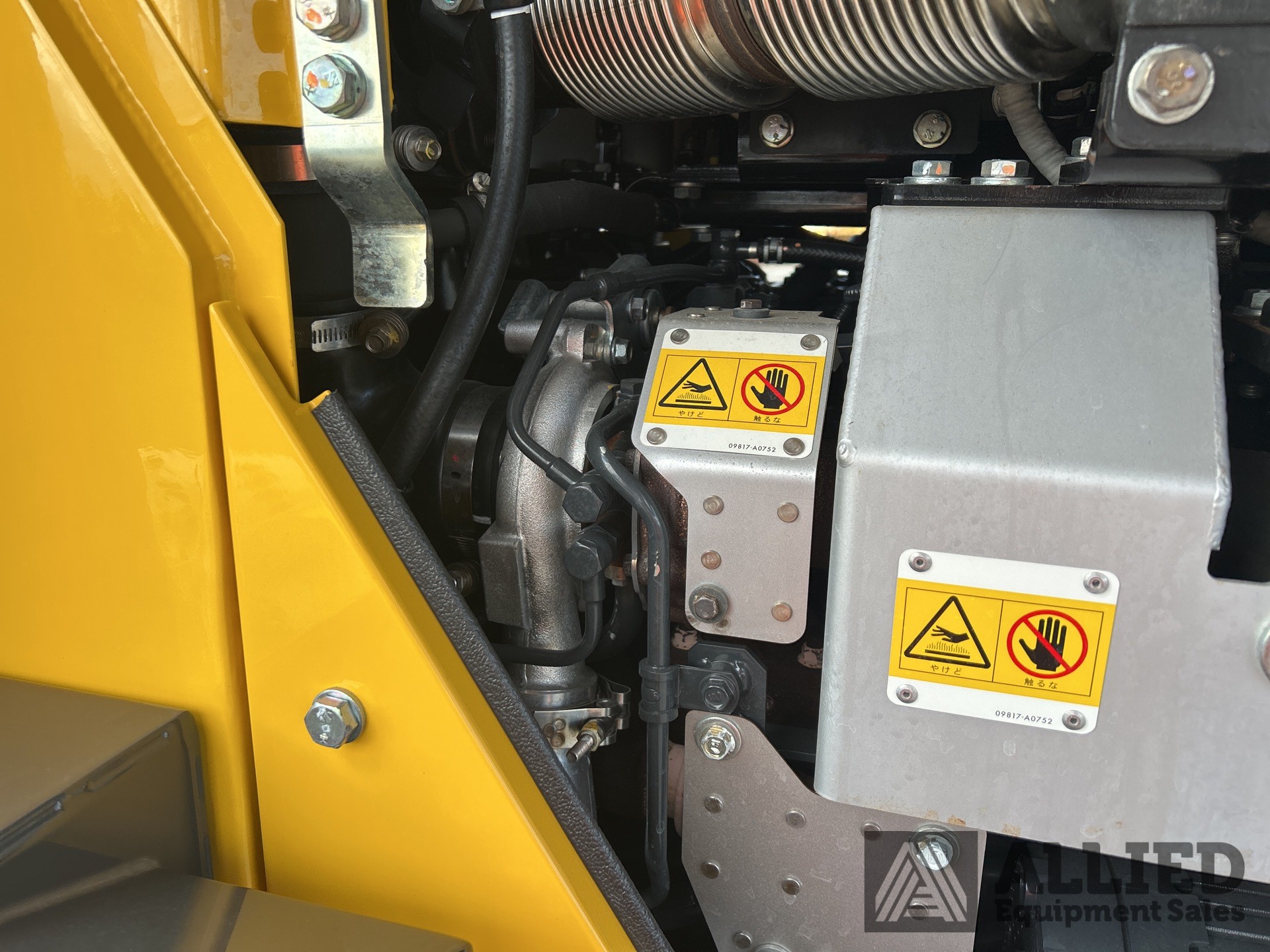 2023 KOMATSU WA100-8 WHEEL LOADER