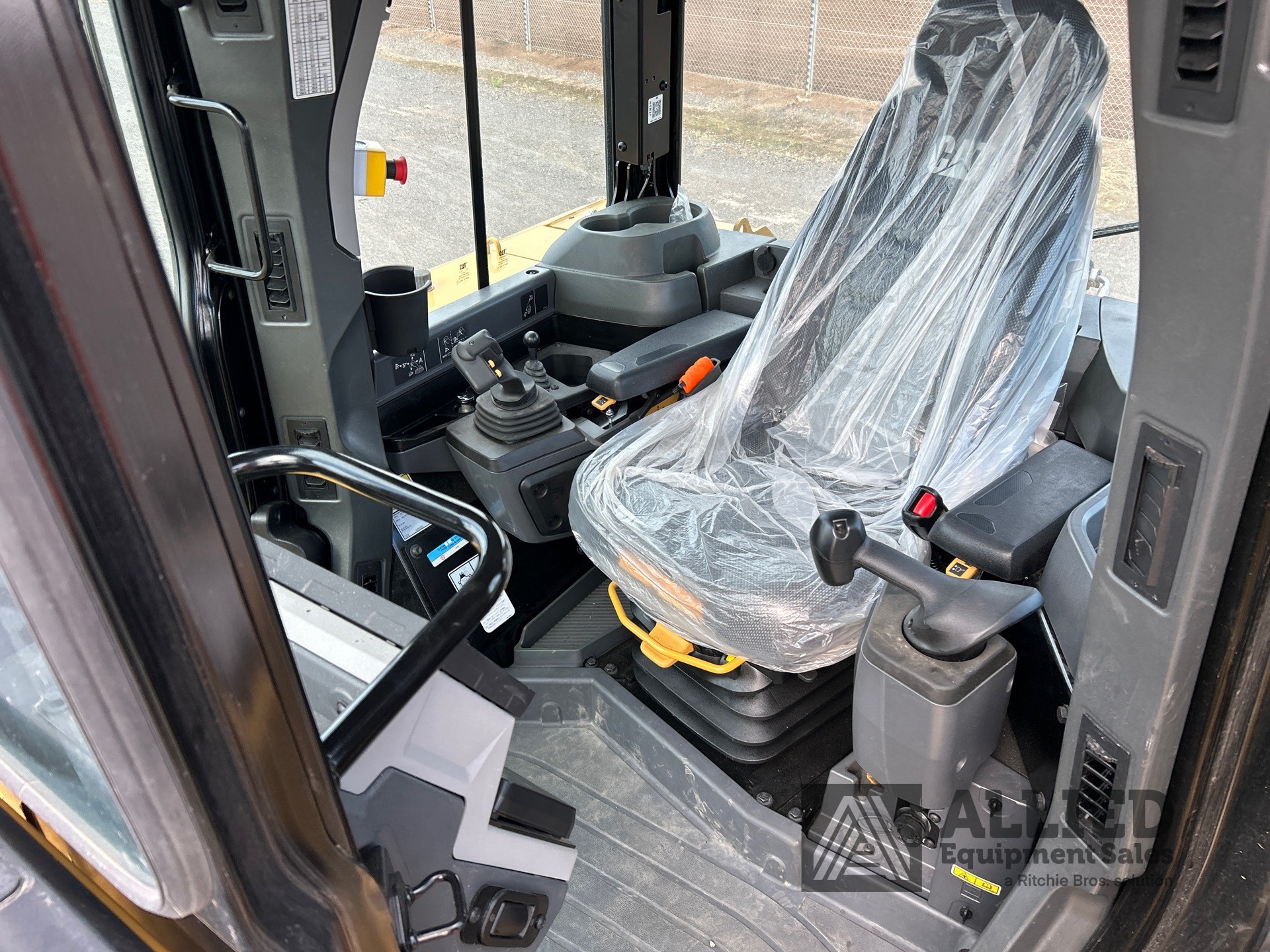 2023 CATERPILLAR D6 DOZER (TRACK TYPE TRACTOR)
