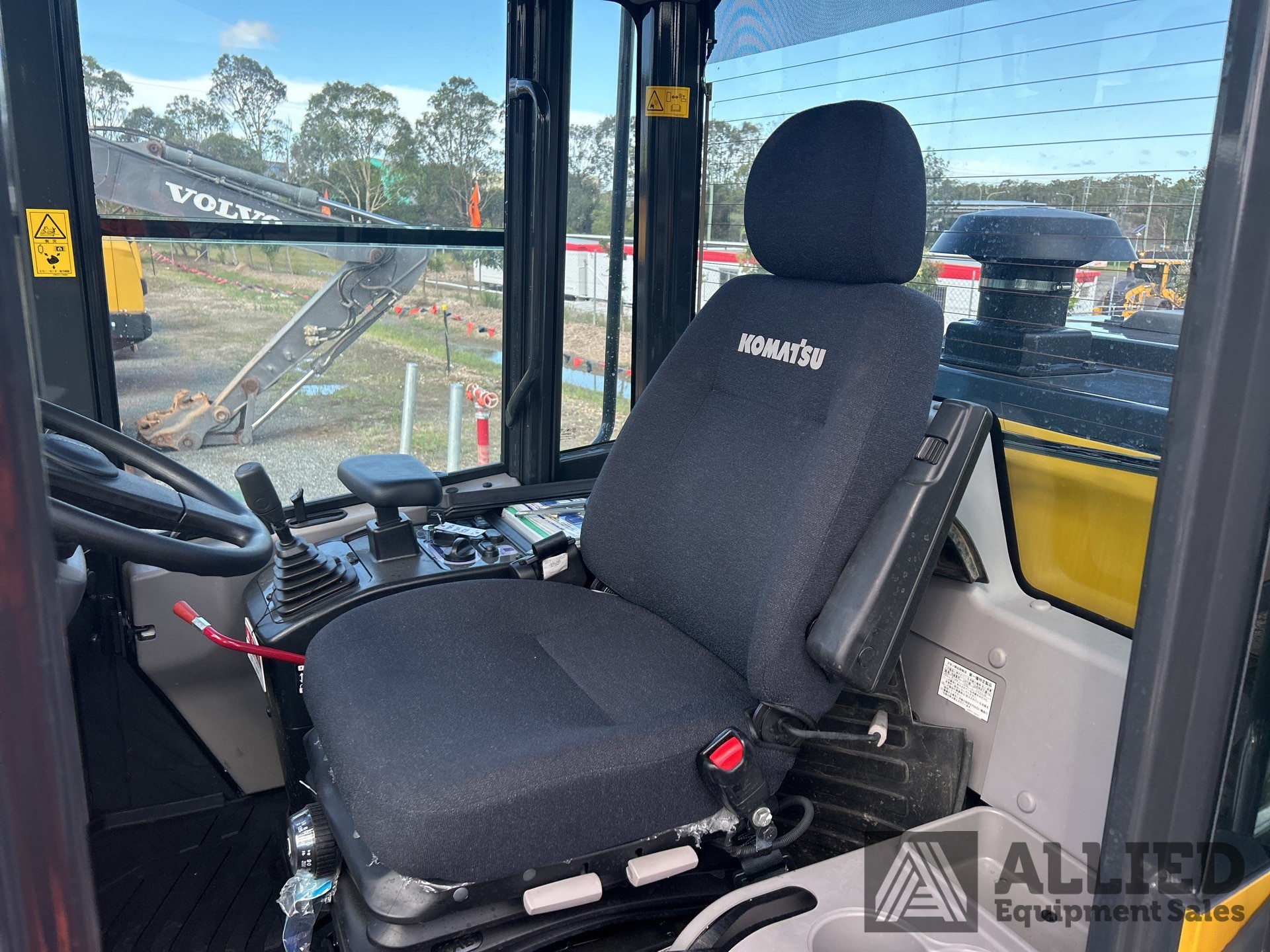 2023 KOMATSU WA100-8 WHEEL LOADER