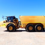 2019 CATERPILLAR 740GC ARTICULATED WATER TRUCK