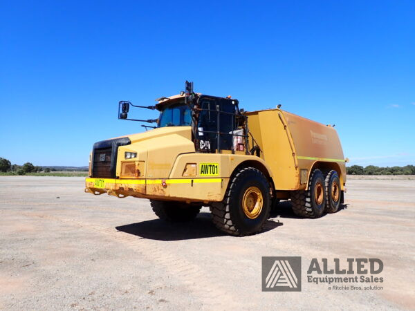 2019 CATERPILLAR 740GC ARTICULATED WATER TRUCK