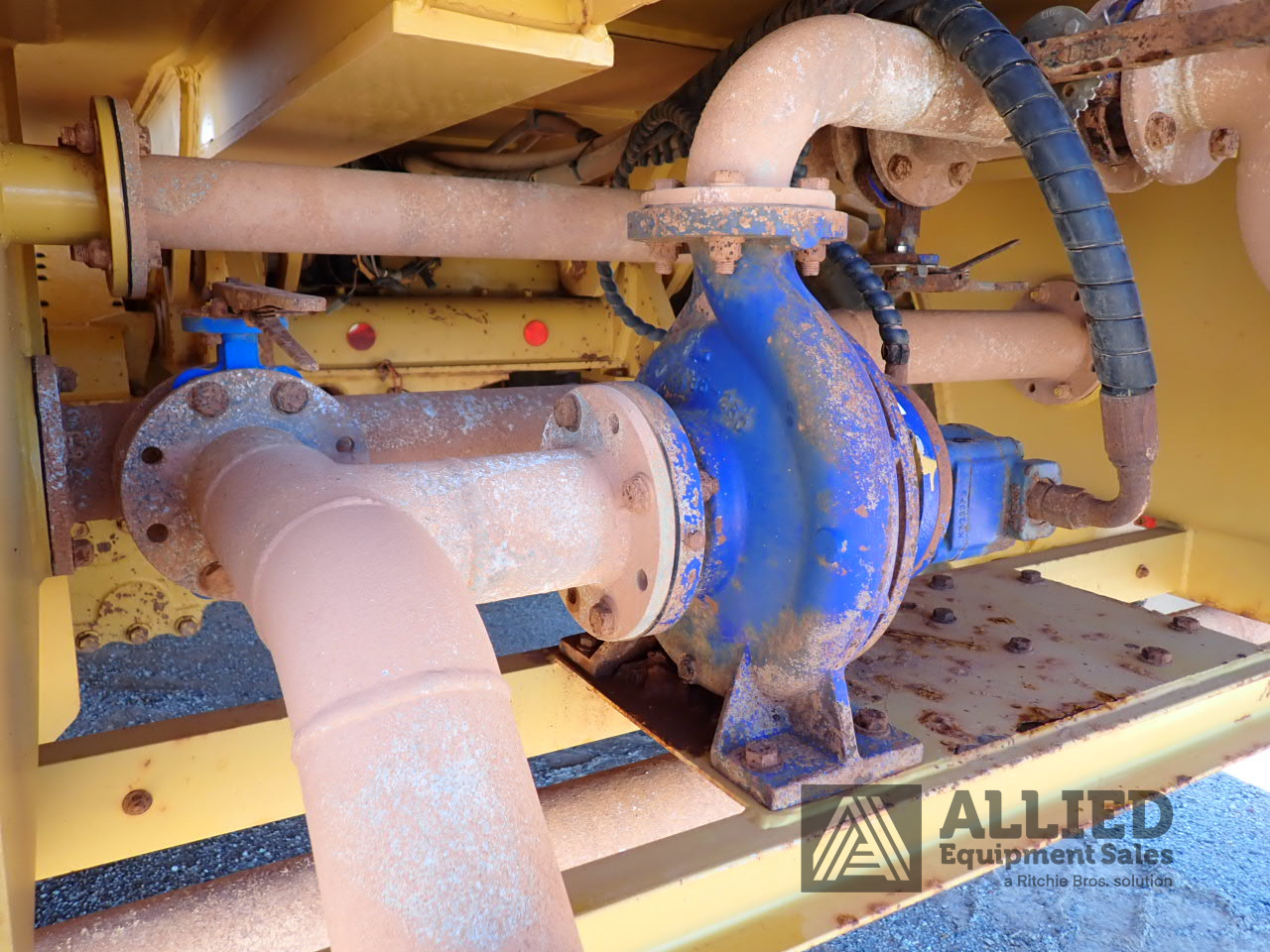 2019 CATERPILLAR 740GC ARTICULATED WATER TRUCK