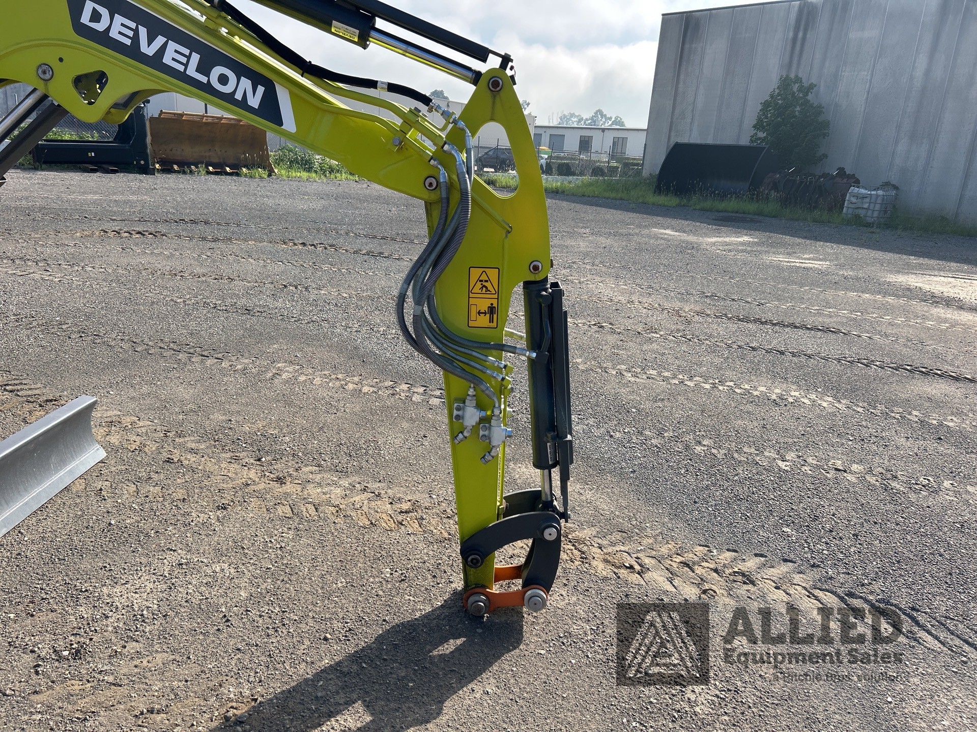 2024 Develon DX27Z-7M Mini Excavator (Unused)