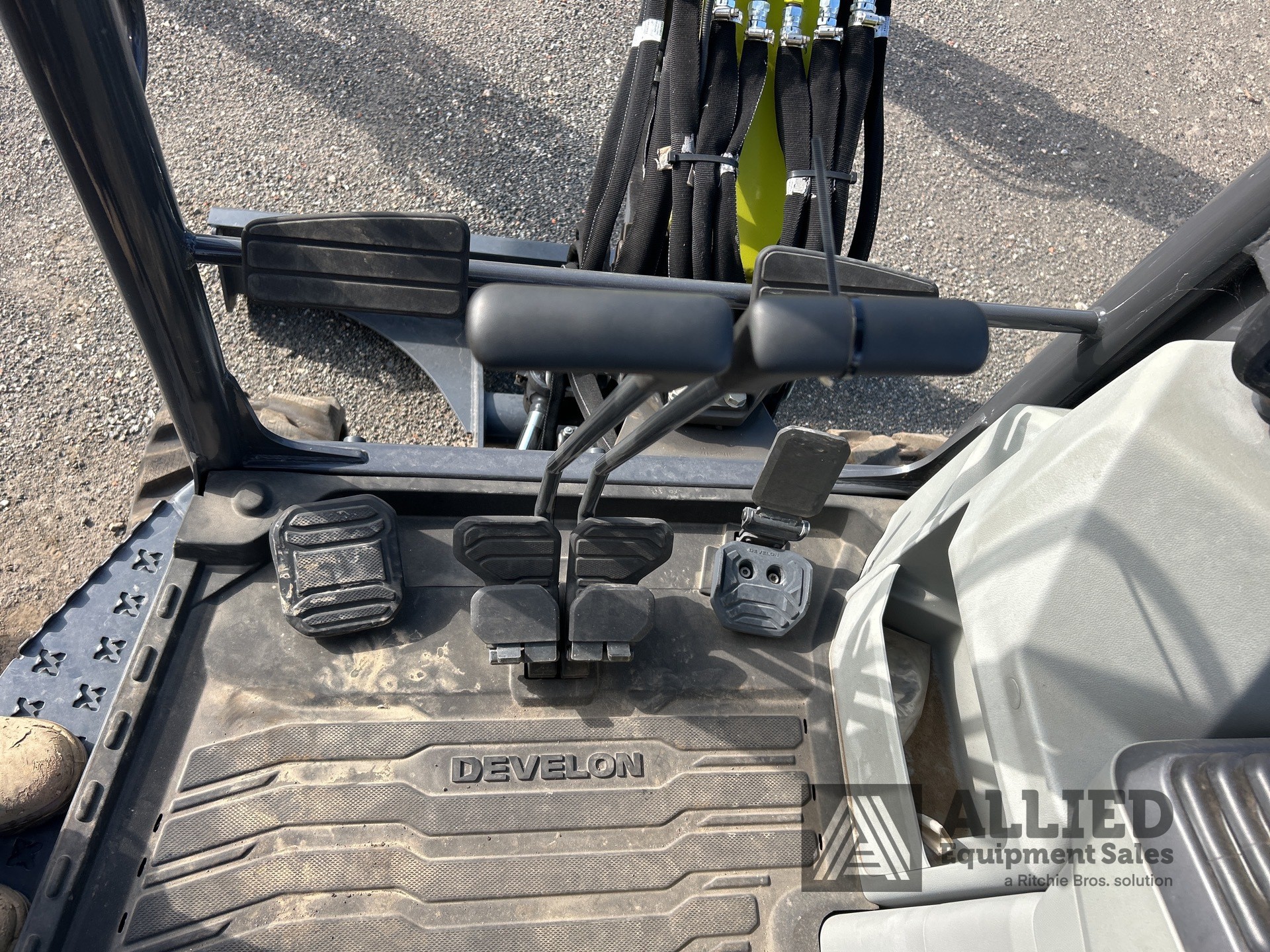 2024 Develon DX27Z-7M Mini Excavator (Unused)