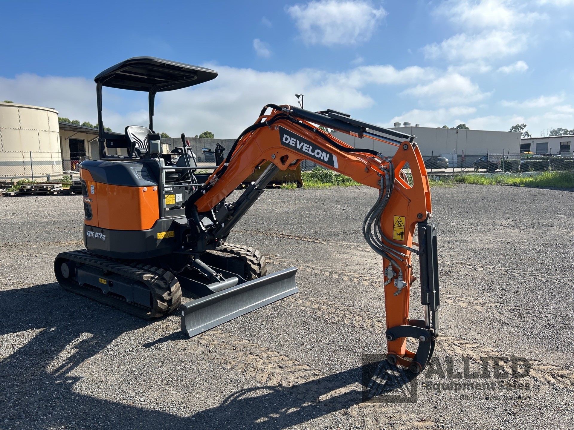 2024 Develon DX27Z-7M Mini Excavator (Unused)