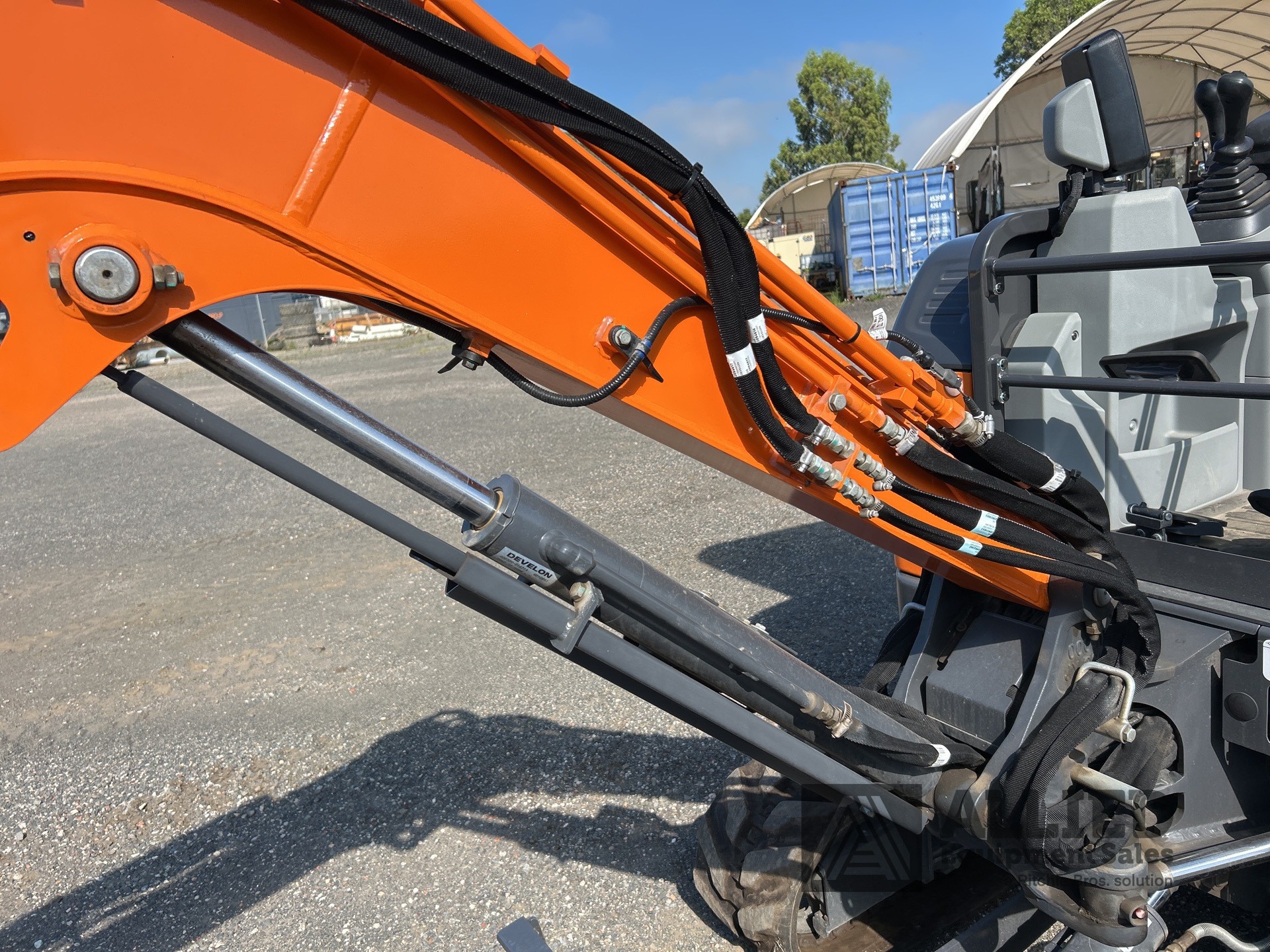 2024 Develon DX27Z-7M Mini Excavator (Unused)