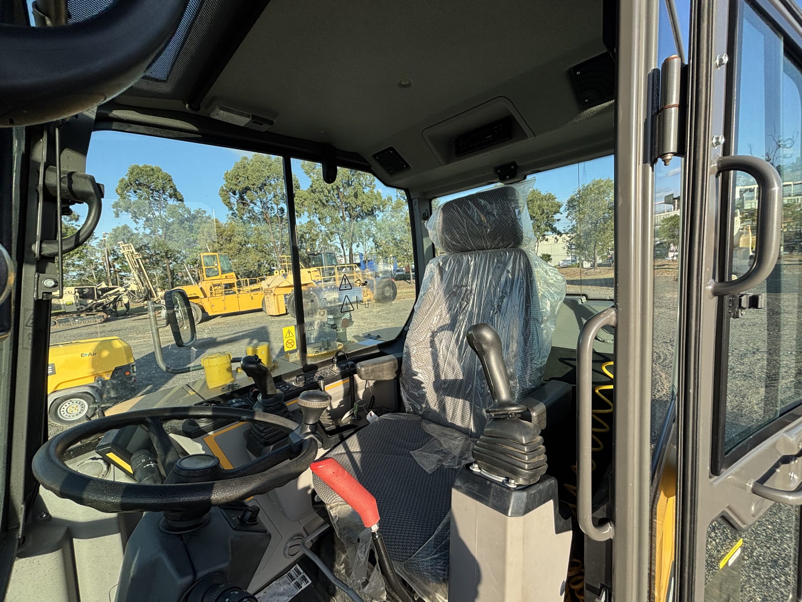 2021 VOLVO EW60E WHEEL EXCAVATOR