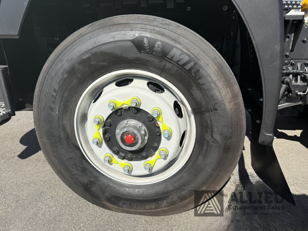 2025 ISUZU FYH 320-355 18000L WATER TRUCK