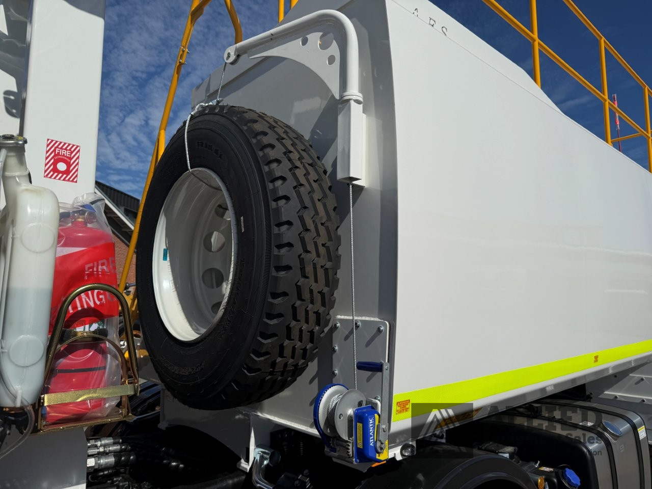 2025 ISUZU FYH 320-355 18000L WATER TRUCK