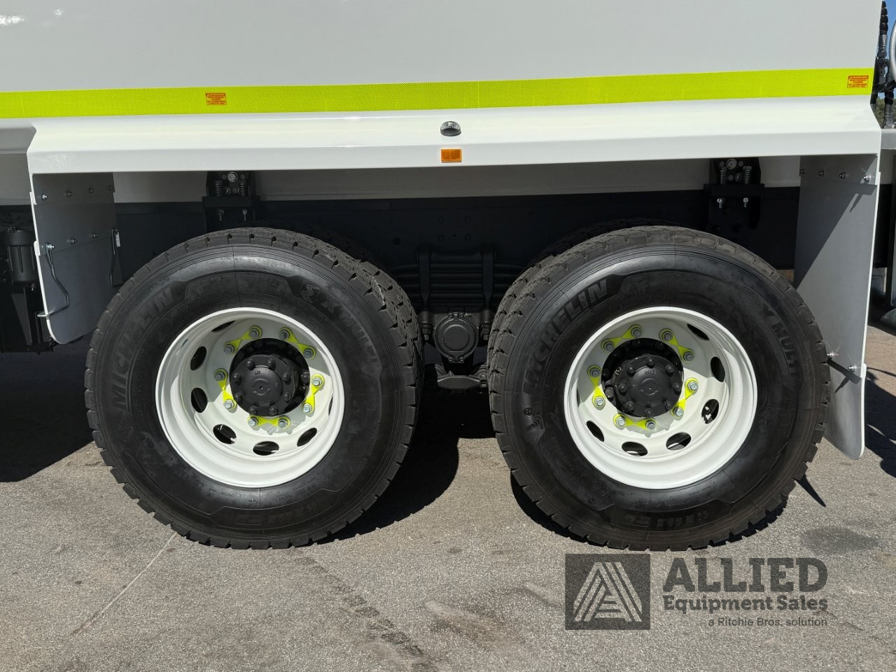2025 ISUZU FYH 320-355 18000L WATER TRUCK
