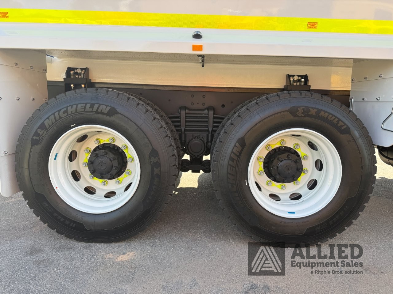2025 ISUZU FYH 320-355 18000L WATER TRUCK
