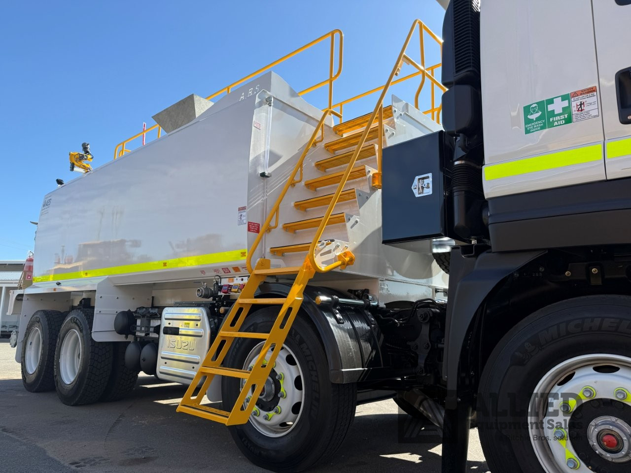2025 ISUZU FYH 320-355 18000L WATER TRUCK