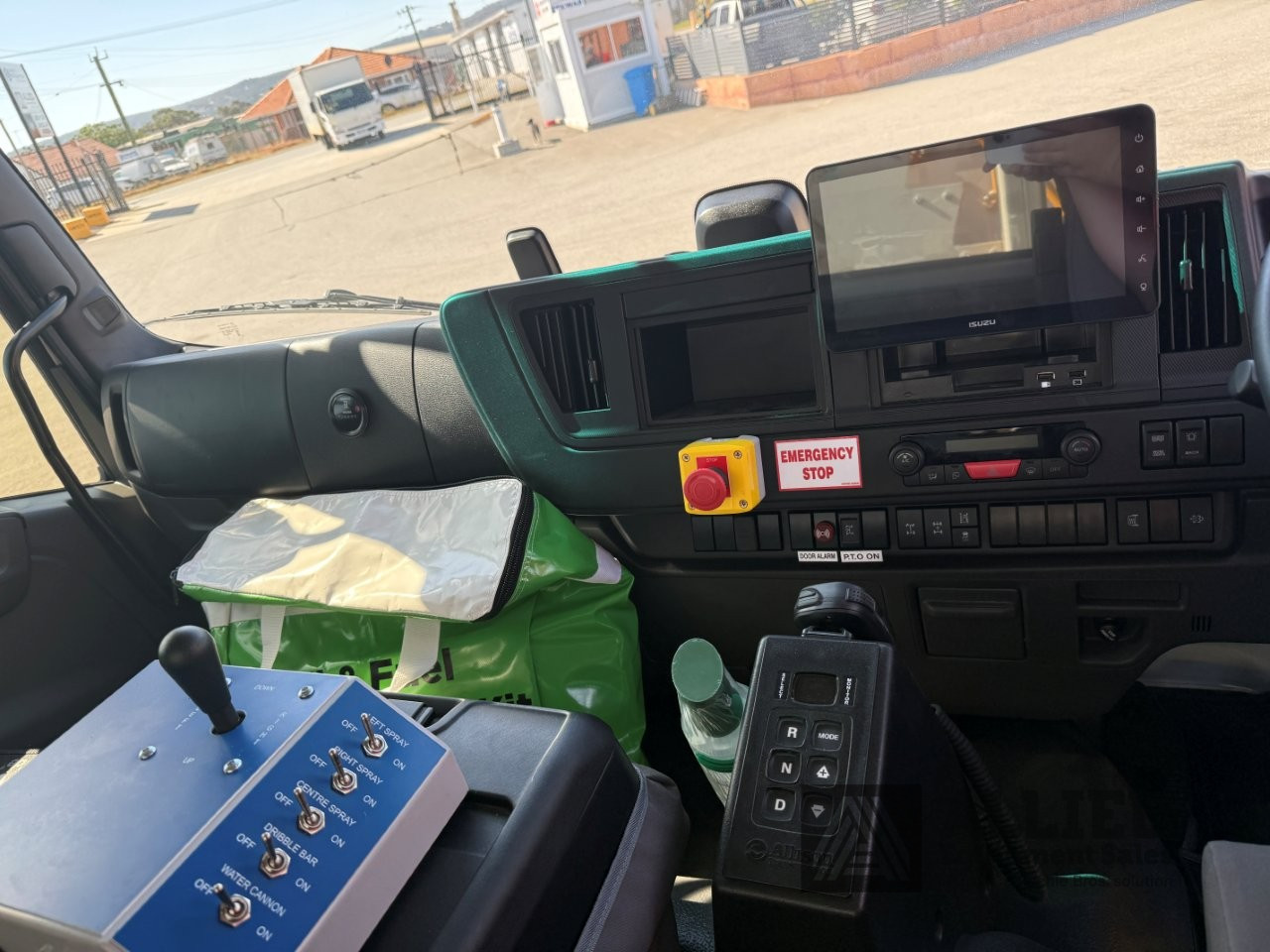 2025 ISUZU FYH 320-355 18000L WATER TRUCK
