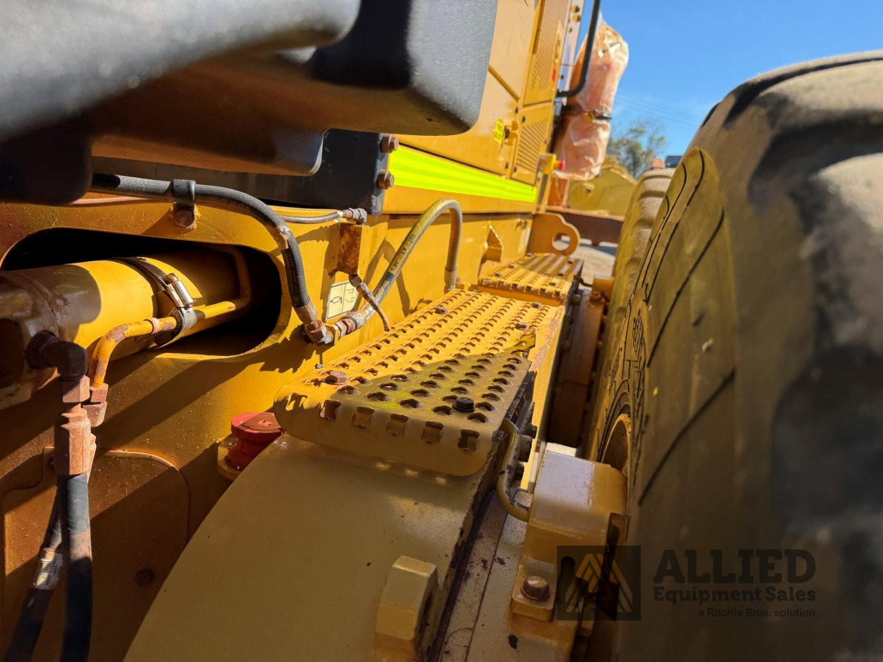 2015 CATERPILLAR 160M MOTOR GRADER