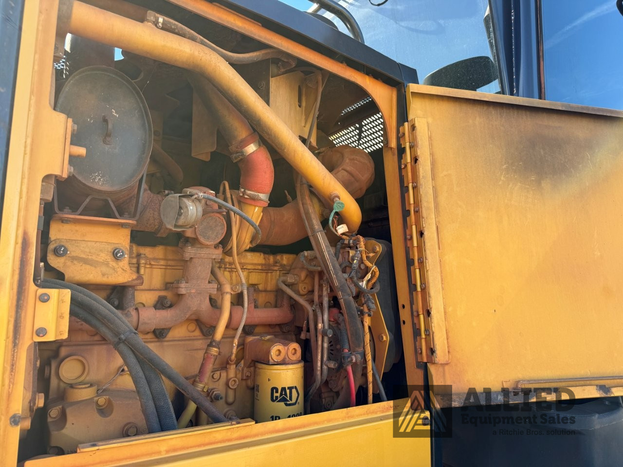 2015 CATERPILLAR 160M MOTOR GRADER