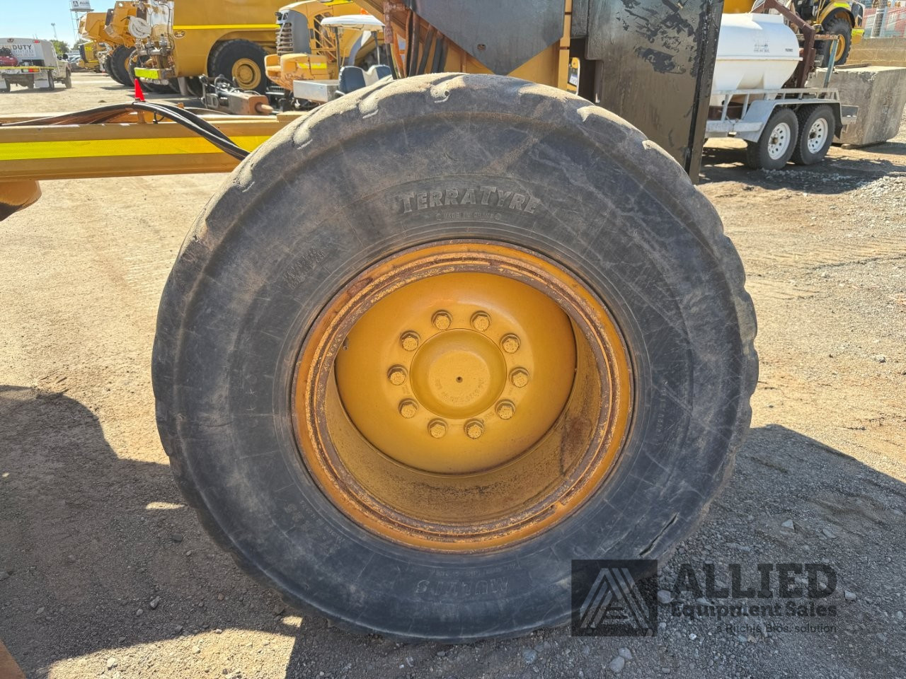 2015 CATERPILLAR 160M MOTOR GRADER