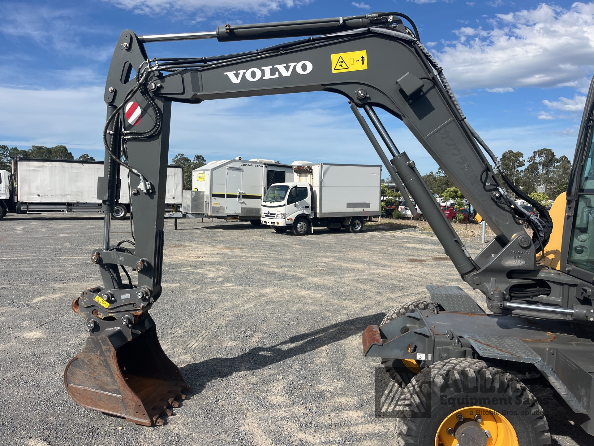 2021 VOLVO EW60E WHEEL EXCAVATOR