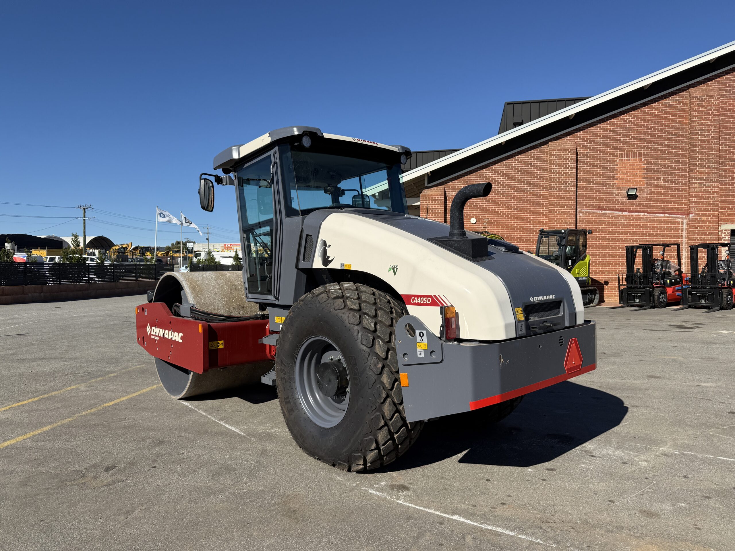2026 DYNAPAC CA405D SINGLE DRUM VIBRATORY ROLLER